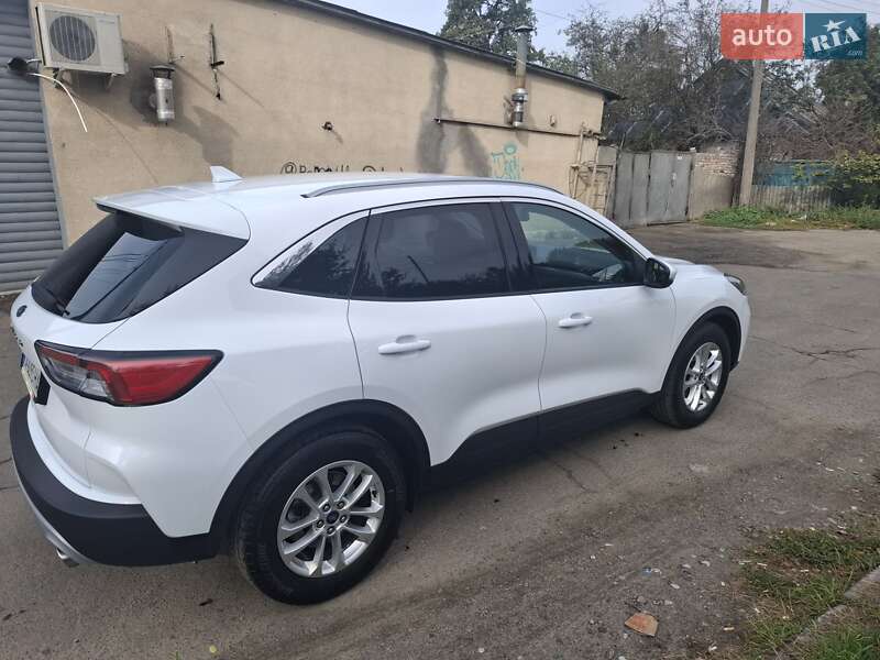 Ford Kuga 2021