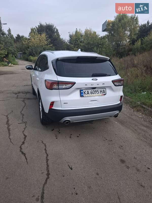 Ford Kuga 2021
