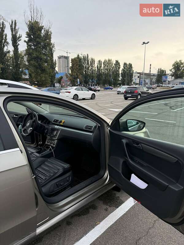 Volkswagen Passat 2012