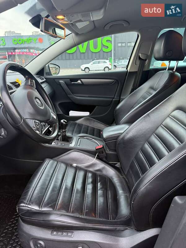 Volkswagen Passat 2012