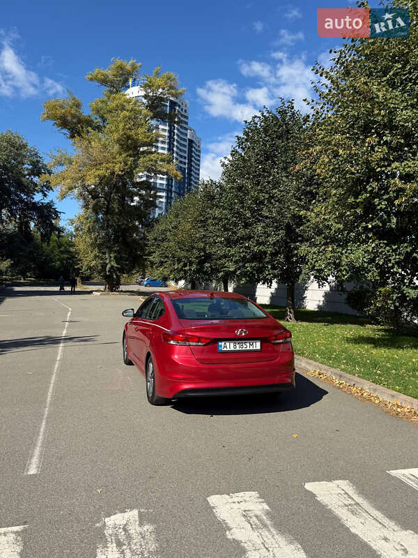 Hyundai Elantra 2016