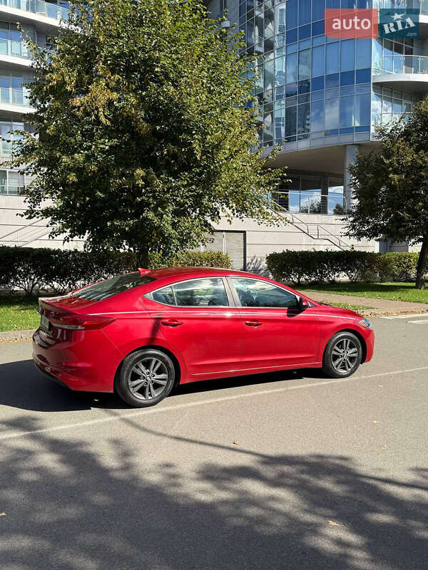 Hyundai Elantra 2016