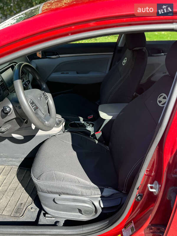 Hyundai Elantra 2016