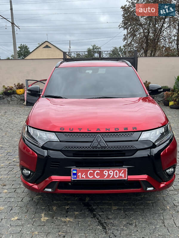 Mitsubishi Outlander 2021
