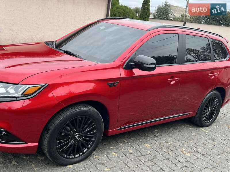 Mitsubishi Outlander 2021