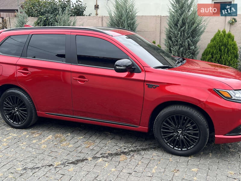 Mitsubishi Outlander 2021