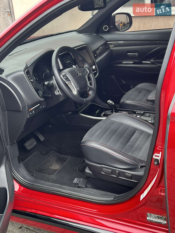 Mitsubishi Outlander 2021