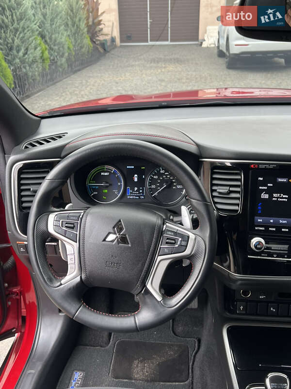 Mitsubishi Outlander 2021