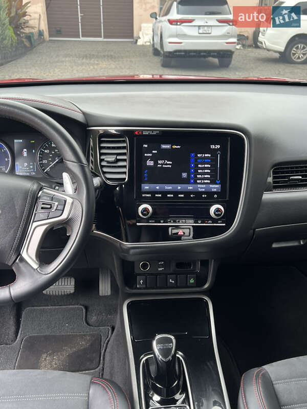 Mitsubishi Outlander 2021