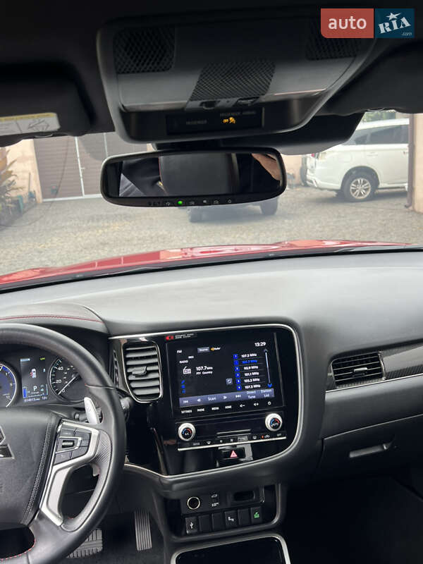 Mitsubishi Outlander 2021