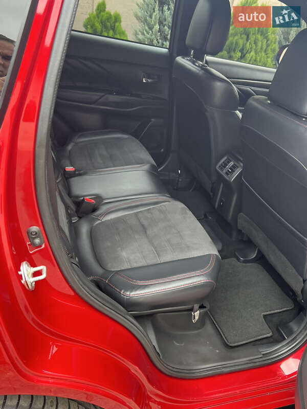 Mitsubishi Outlander 2021