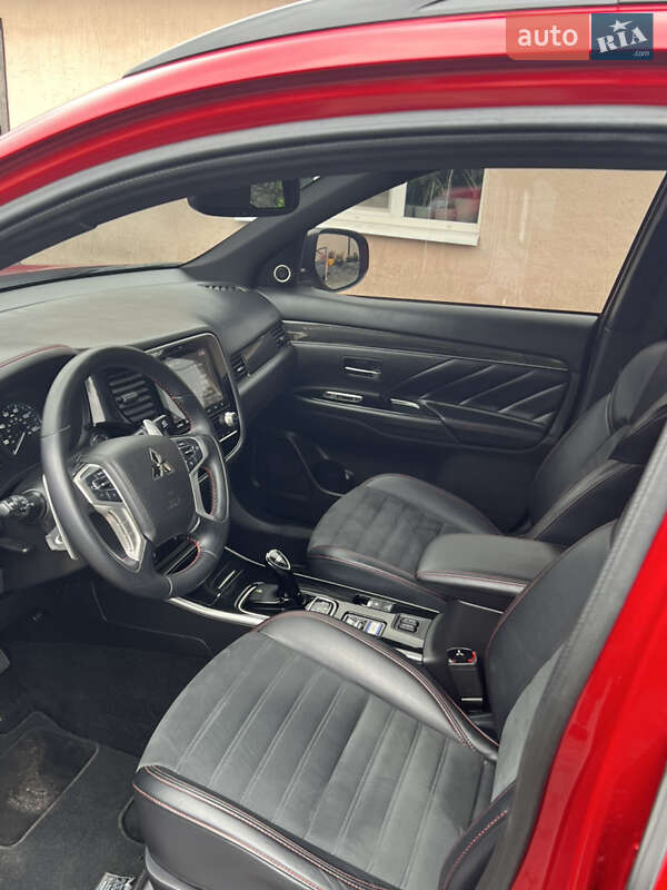 Mitsubishi Outlander 2021