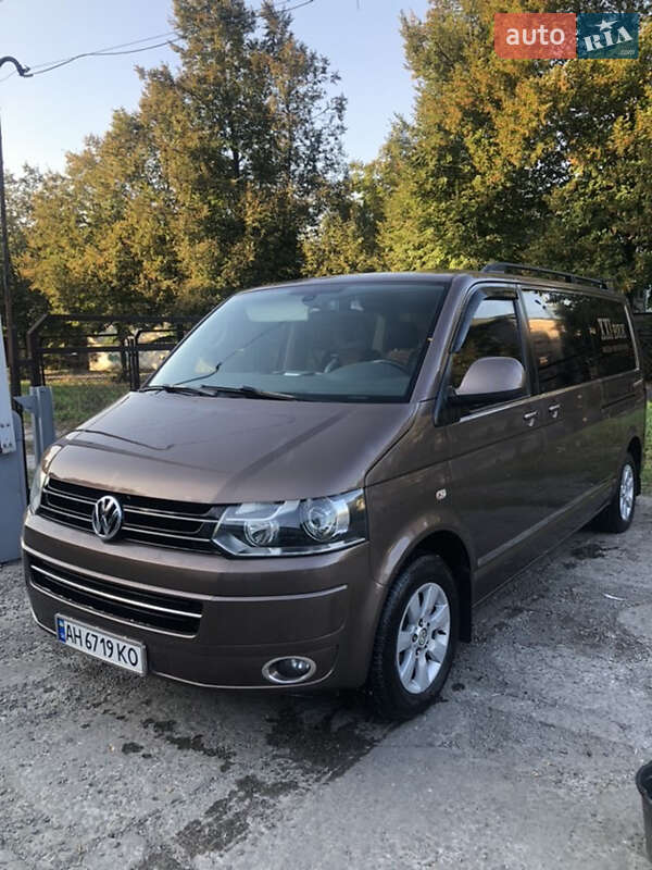 Volkswagen Caravelle 2013