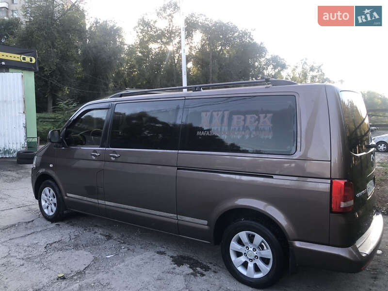 Volkswagen Caravelle 2013