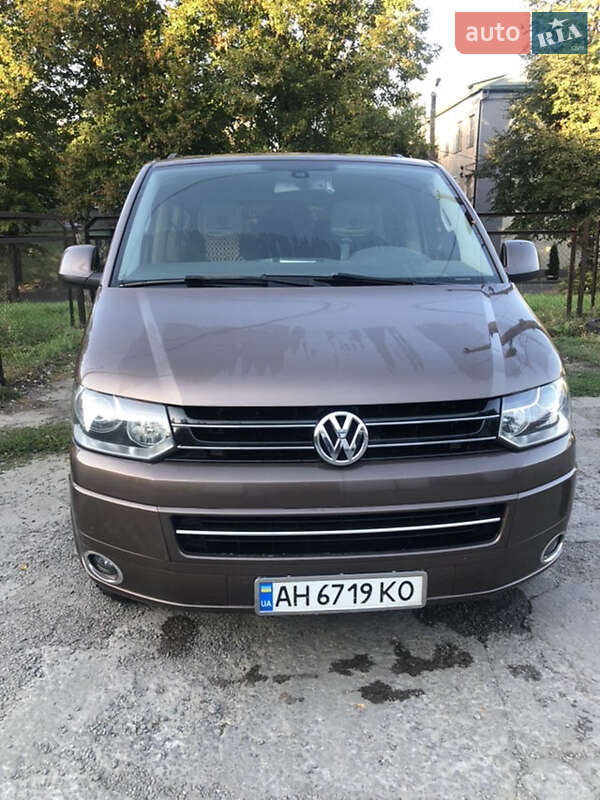 Volkswagen Caravelle 2013