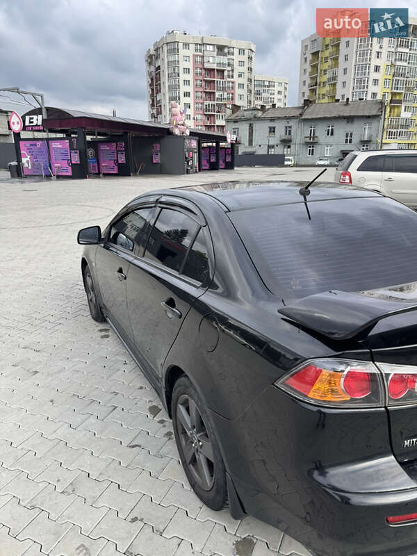 Mitsubishi Lancer 2012