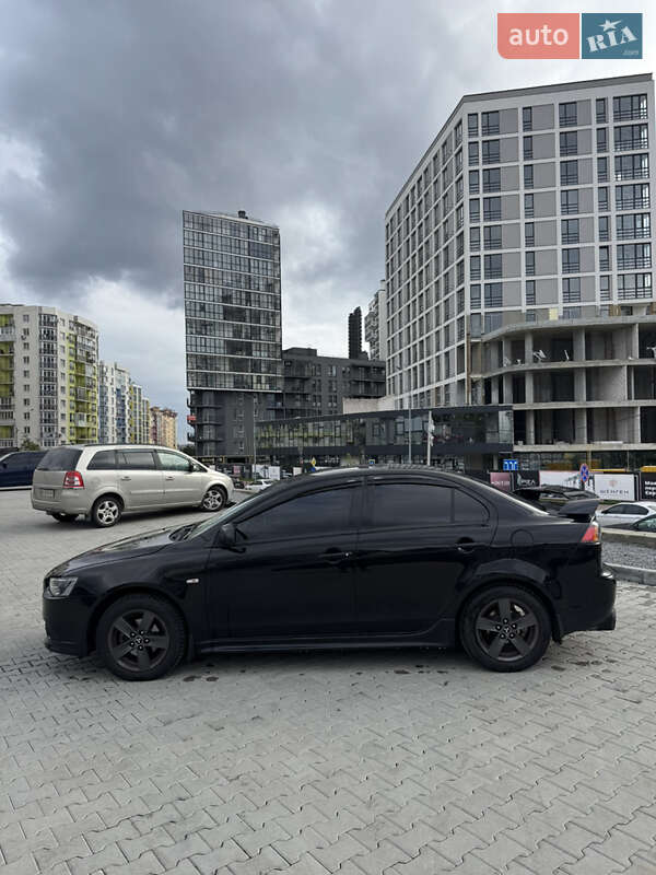 Mitsubishi Lancer 2012