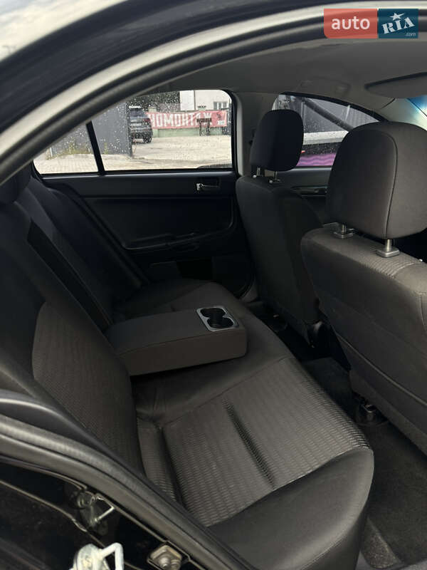 Mitsubishi Lancer 2012