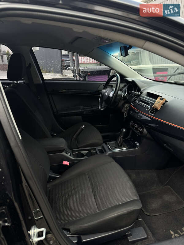 Mitsubishi Lancer 2012