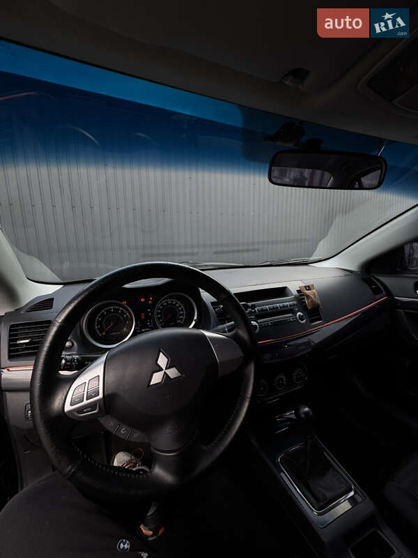 Mitsubishi Lancer 2012