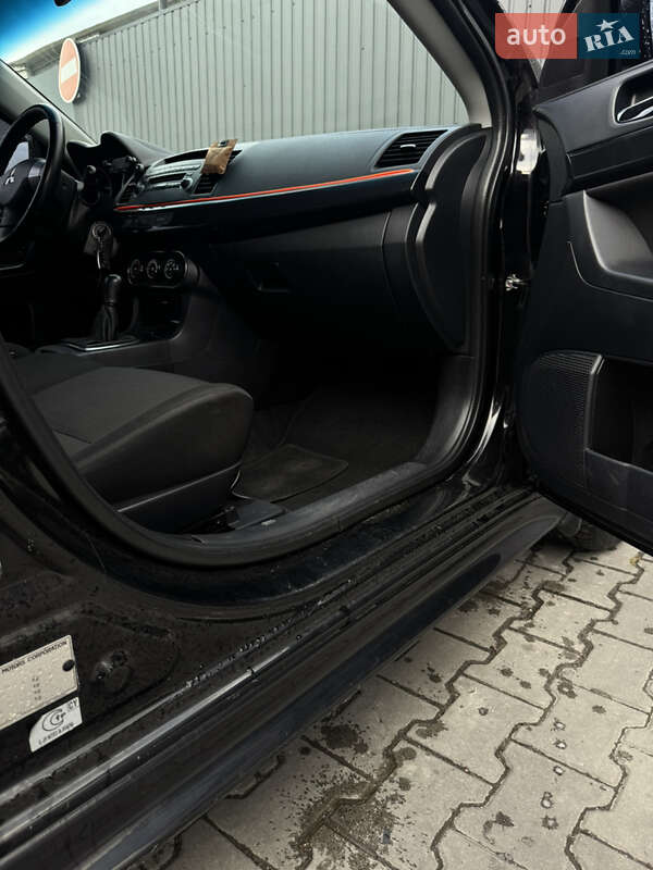 Mitsubishi Lancer 2012