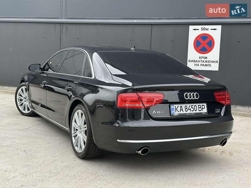 Audi A8 2013