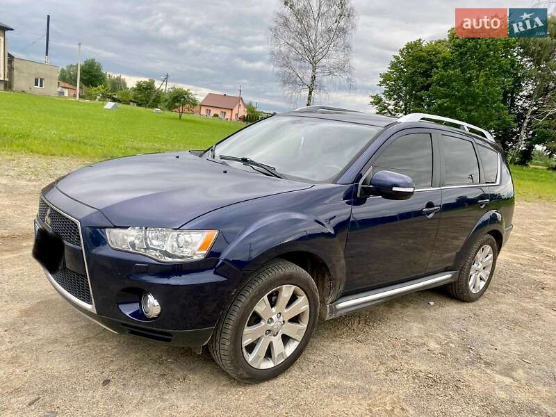 Mitsubishi Outlander 2011