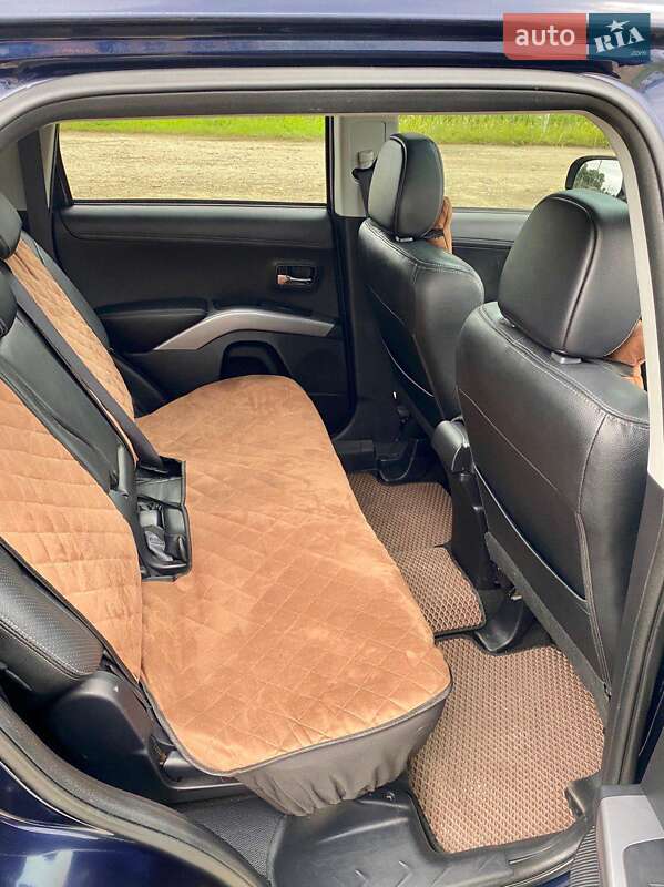 Mitsubishi Outlander 2011