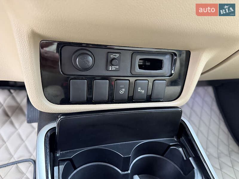 Mitsubishi Outlander 2017