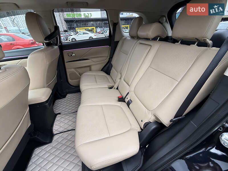 Mitsubishi Outlander 2017