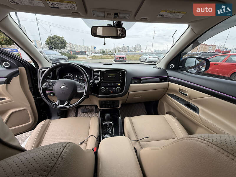 Mitsubishi Outlander 2017