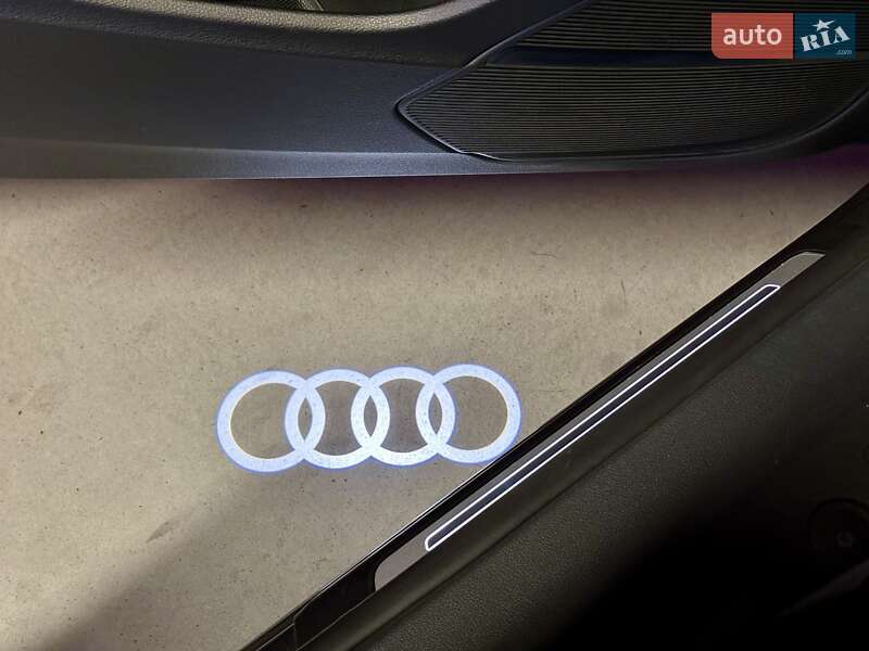 Audi-64