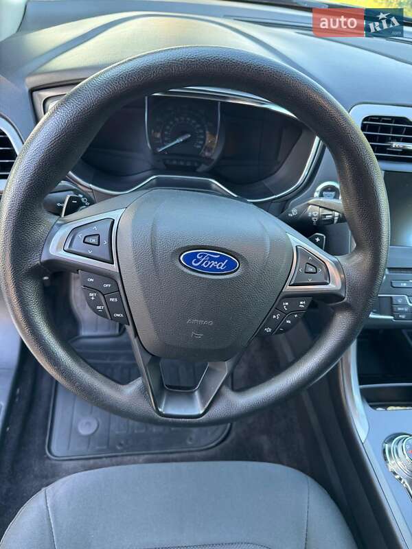 Ford Fusion 2017