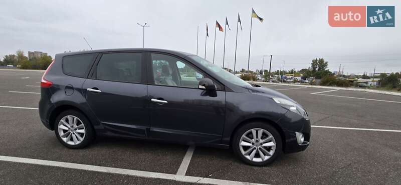Renault Scenic 2011