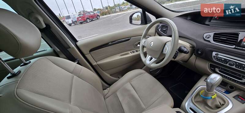 Renault Scenic 2011
