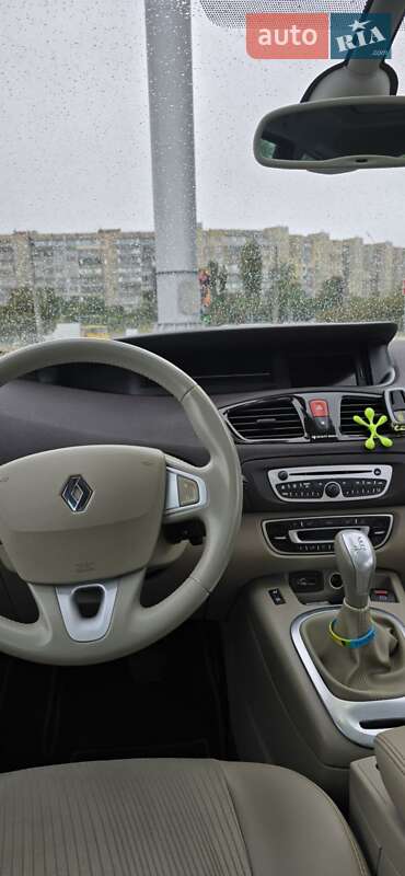 Renault Scenic 2011