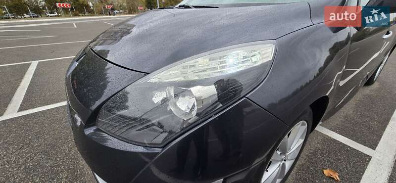 Renault Scenic 2011
