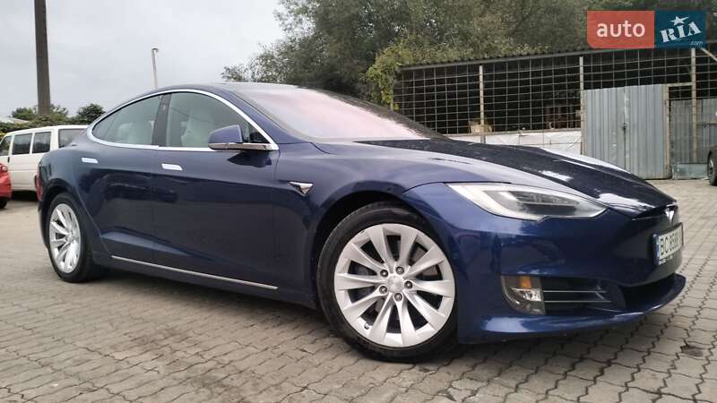 Tesla Model S 2017