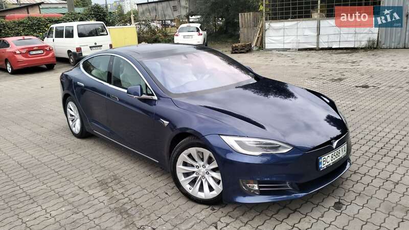 Tesla Model S 2017