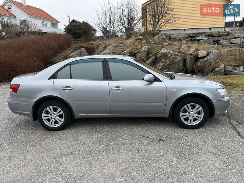 Hyundai Sonata 2008