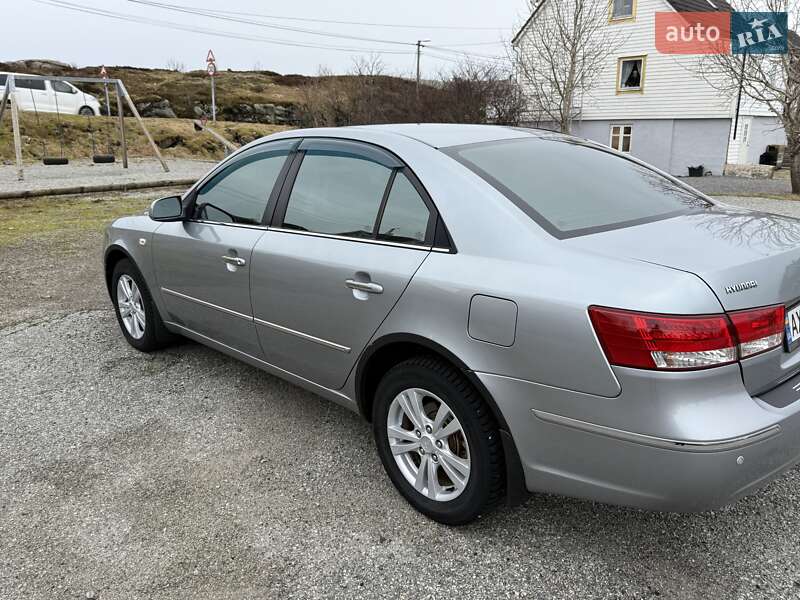 Hyundai Sonata 2008