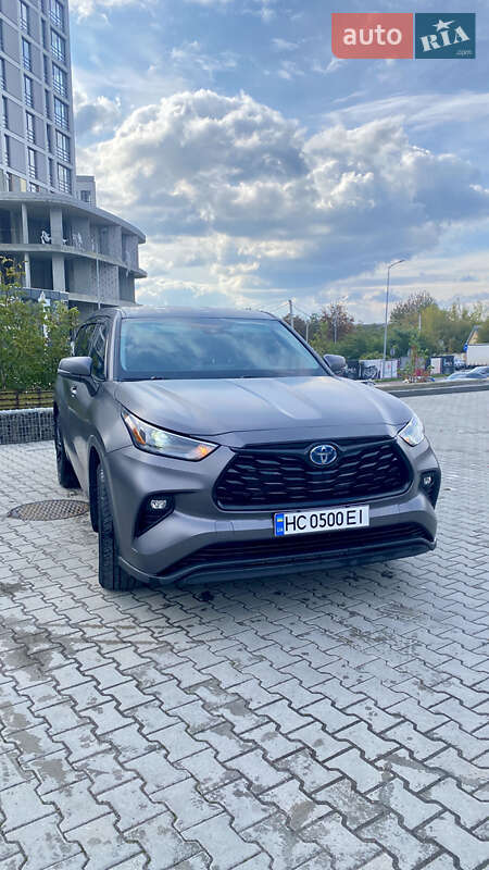 Toyota Highlander 2021