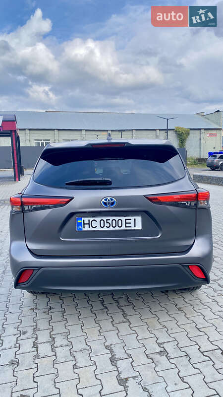 Toyota Highlander 2021