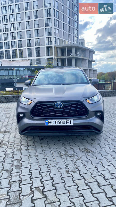 Toyota Highlander 2021