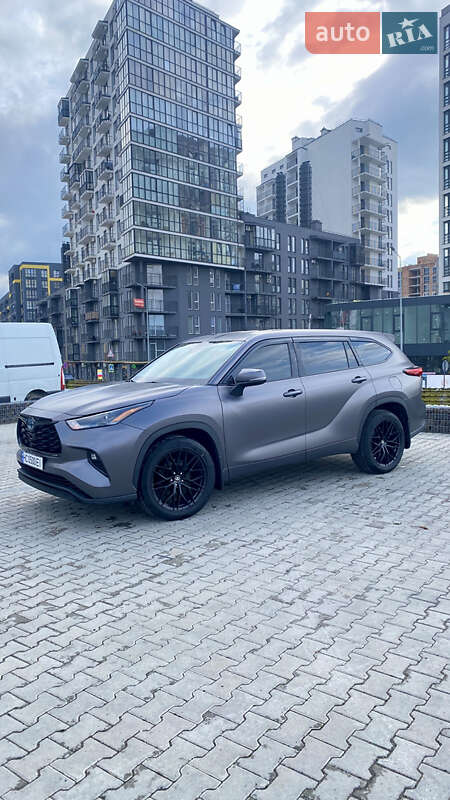 Toyota Highlander 2021