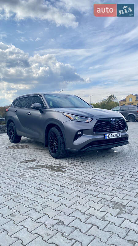 Toyota Highlander 2021