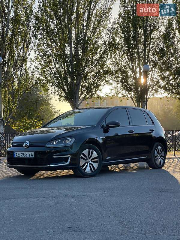 Volkswagen e-Golf 2016