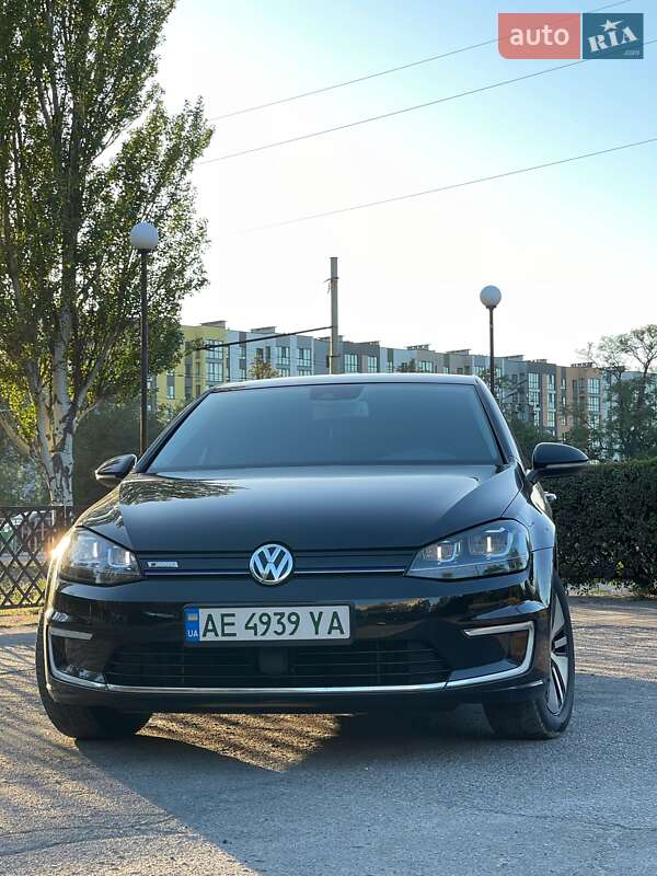 Volkswagen e-Golf 2016