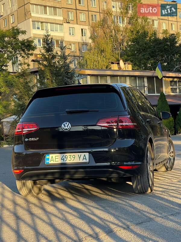 Volkswagen e-Golf 2016