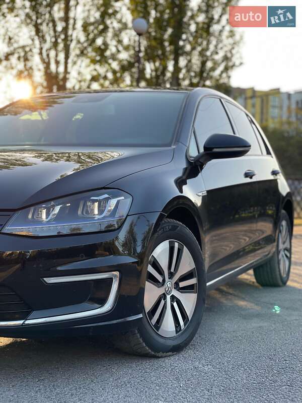 Volkswagen e-Golf 2016